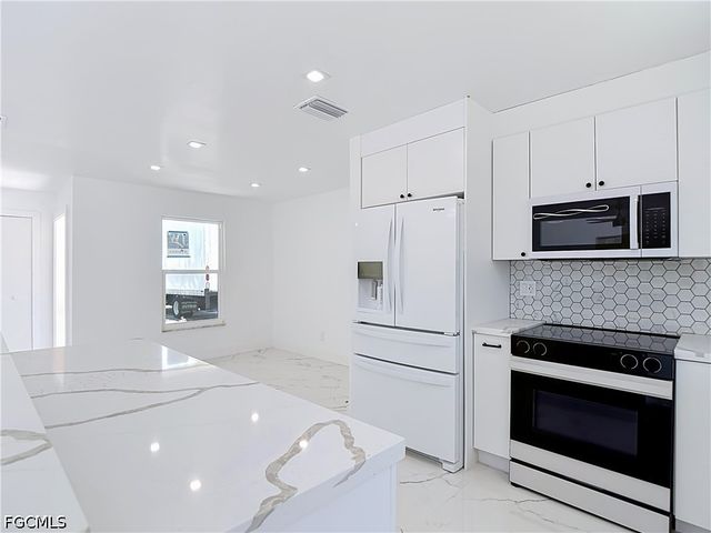 2137 Saint Croix AVE, Fort Myers, FL 33905