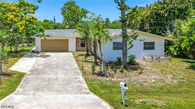 2137 Saint Croix AVE, Fort Myers, FL 33905