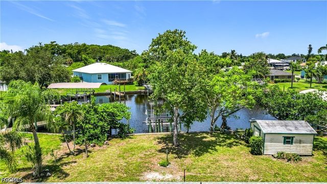 2137 Saint Croix AVE, Fort Myers, FL 33905