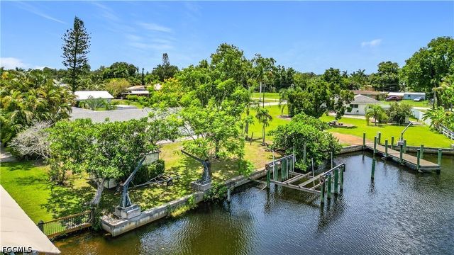 2137 Saint Croix AVE, Fort Myers, FL 33905