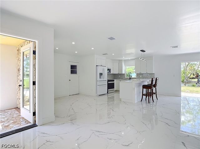 2137 Saint Croix AVE, Fort Myers, FL 33905