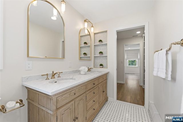 508 Tether Lane, Paramus, NJ 07652