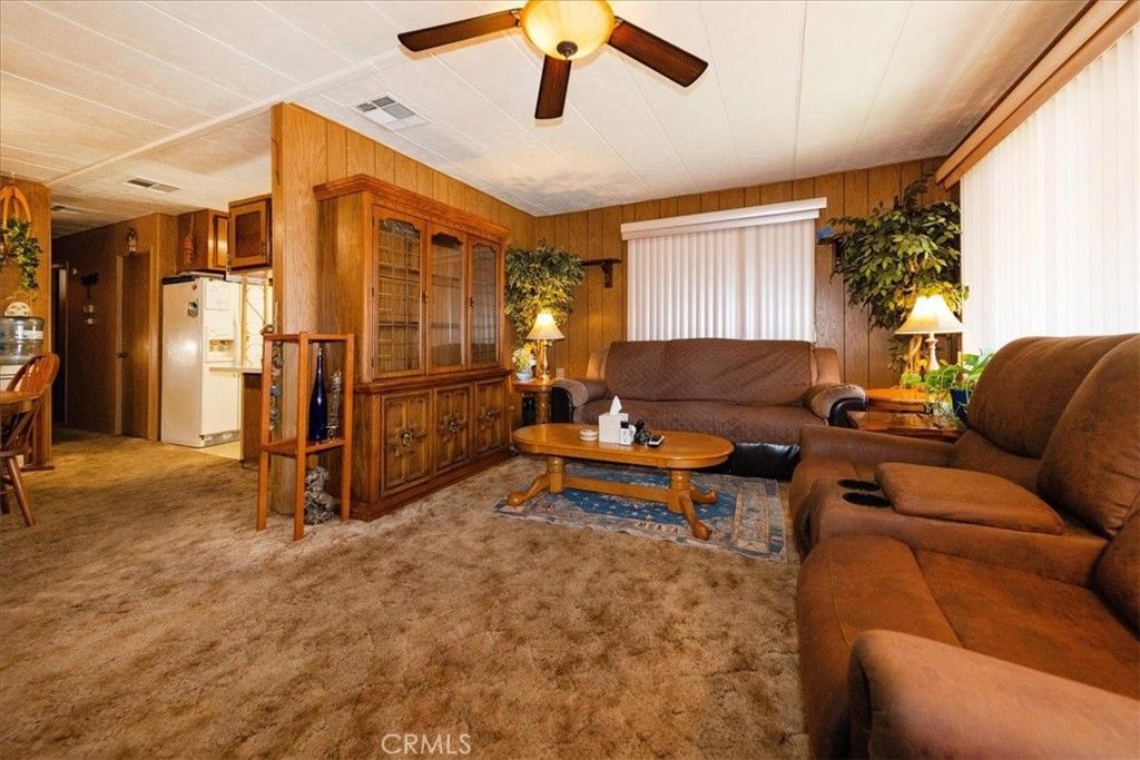 Image 12 of property listing at 725 W Thornton 68, Hemet, CA 92543
