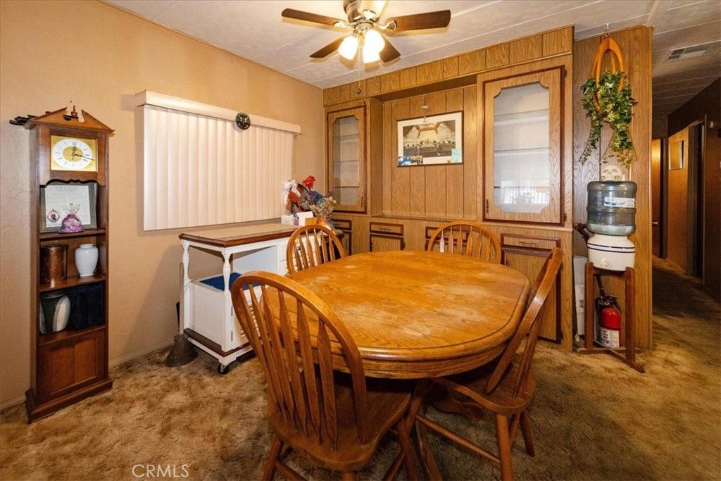 Image 19 of property listing at 725 W Thornton 68, Hemet, CA 92543