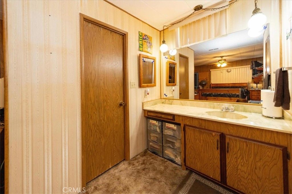 Image 27 of property listing at 725 W Thornton 68, Hemet, CA 92543