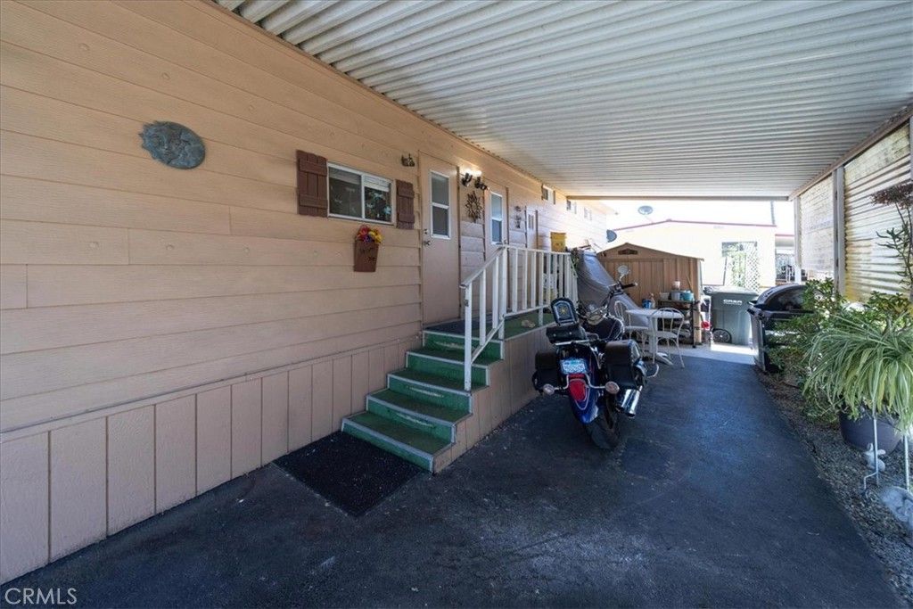 Image 30 of property listing at 725 W Thornton 68, Hemet, CA 92543