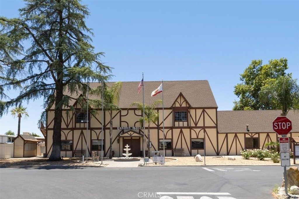Image 35 of property listing at 725 W Thornton 68, Hemet, CA 92543