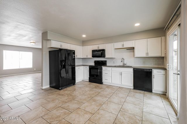 5608 W ALICE Avenue, Glendale, AZ 85302