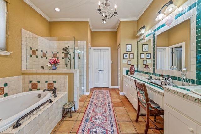 4204 Bluff View Drive, Granbury, TX 76048