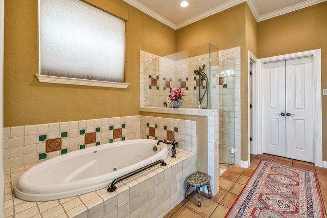 4204 Bluff View Drive, Granbury, TX 76048