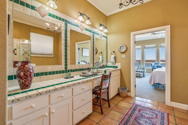 4204 Bluff View Drive, Granbury, TX 76048