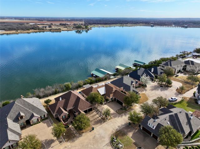 4204 Bluff View Drive, Granbury, TX 76048