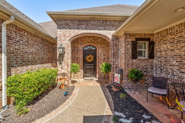 4204 Bluff View Drive, Granbury, TX 76048