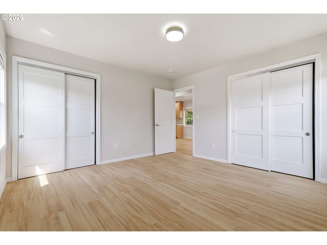 15938 Se ALDER St, Portland, OR 97233
