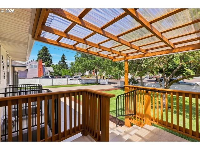 15938 Se ALDER St, Portland, OR 97233