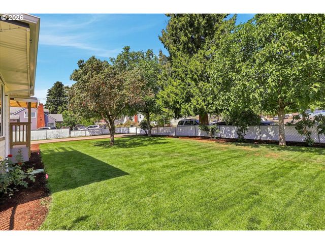15938 Se ALDER St, Portland, OR 97233
