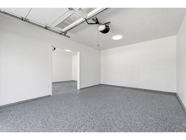 15938 Se ALDER St, Portland, OR 97233