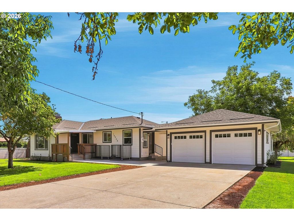 15938 Se ALDER St, Portland, OR 97233