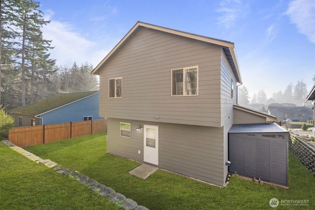 10686 NE Dawson Way, Kingston, WA 98346