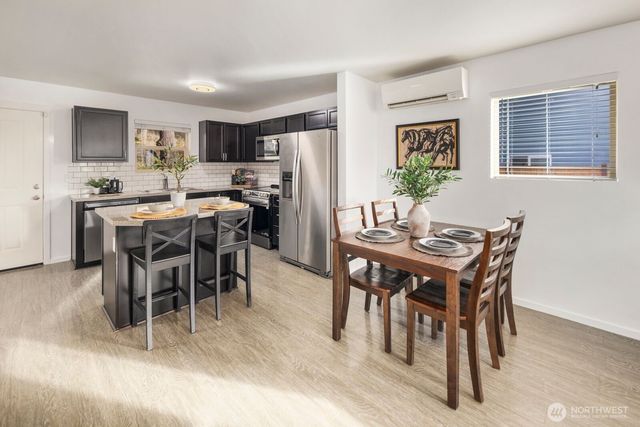 10686 NE Dawson Way, Kingston, WA 98346