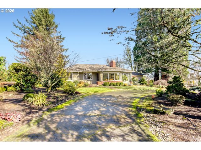 12525 Se RIDGECREST Rd, Happy Valley, OR 97086