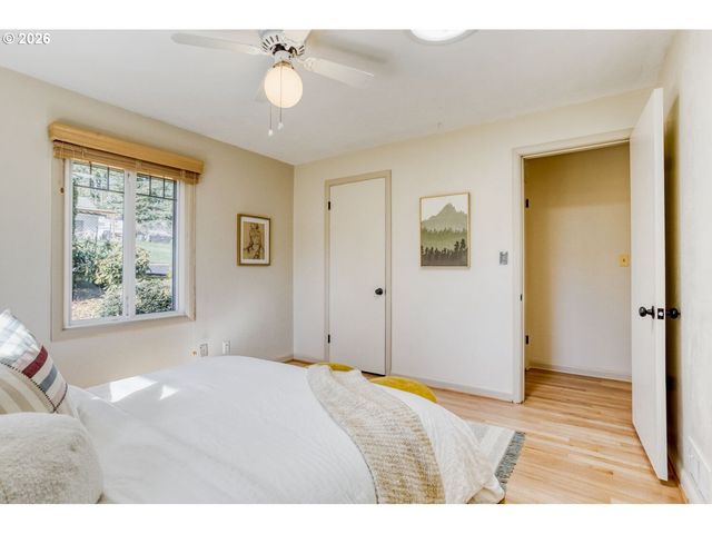 12525 Se RIDGECREST Rd, Happy Valley, OR 97086