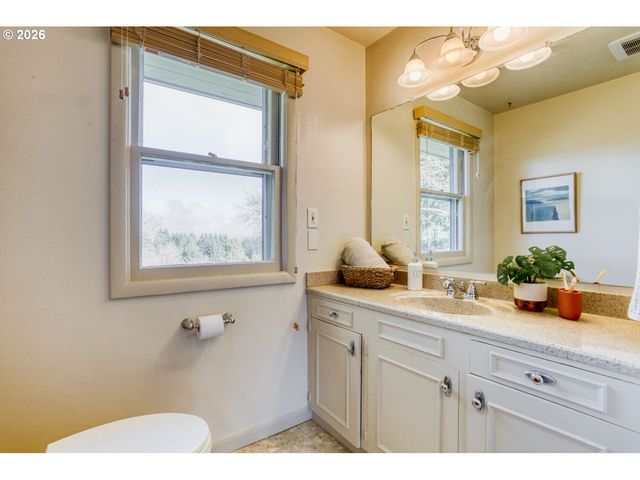 12525 Se RIDGECREST Rd, Happy Valley, OR 97086