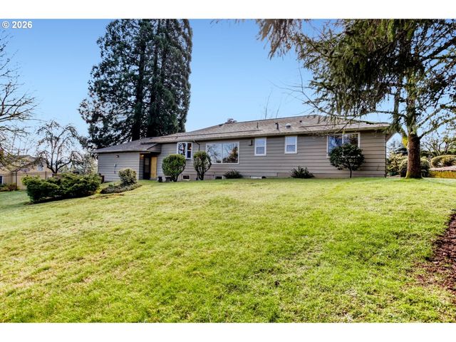 12525 Se RIDGECREST Rd, Happy Valley, OR 97086