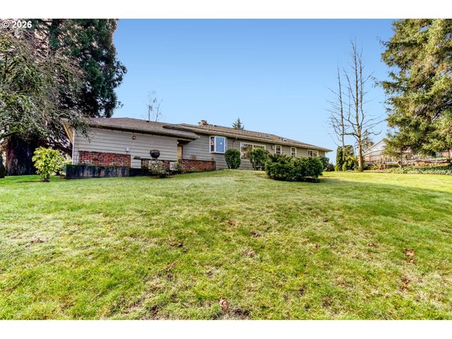 12525 Se RIDGECREST Rd, Happy Valley, OR 97086