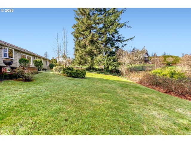 12525 Se RIDGECREST Rd, Happy Valley, OR 97086