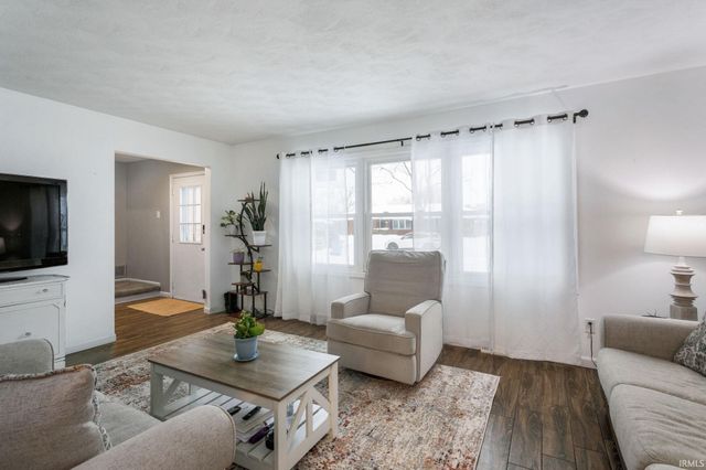 56036 Erhart Drive, Mishawaka, IN 46545