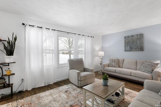 56036 Erhart Drive, Mishawaka, IN 46545