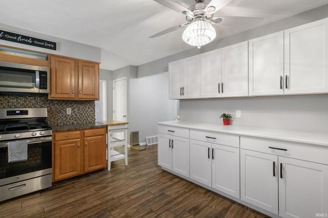 56036 Erhart Drive, Mishawaka, IN 46545