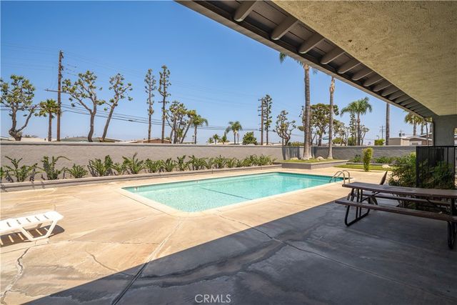 17377 Valley Boulevard 2, Fontana, CA 92335