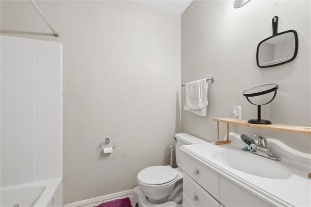 8953 Ann Avenue, Kansas City, KS 66112