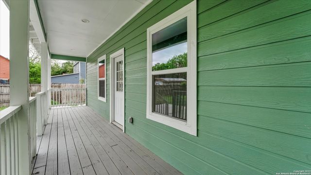 815 WAVERLY AVE, San Antonio, TX 78201