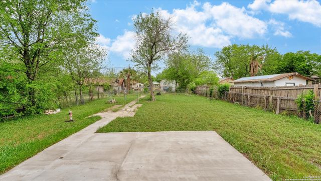 815 WAVERLY AVE, San Antonio, TX 78201