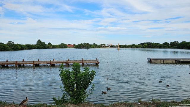 815 WAVERLY AVE, San Antonio, TX 78201