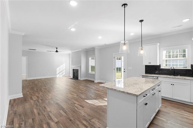 3051 Loch Drive, Winston-salem, NC 27106