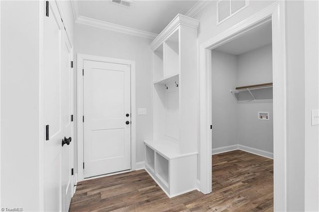 3051 Loch Drive, Winston-salem, NC 27106