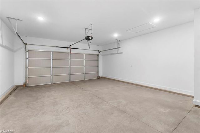 3051 Loch Drive, Winston-salem, NC 27106