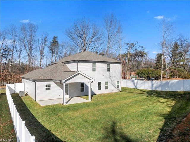 3051 Loch Drive, Winston-salem, NC 27106