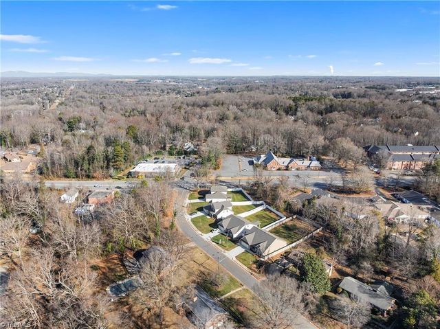 3051 Loch Drive, Winston-salem, NC 27106
