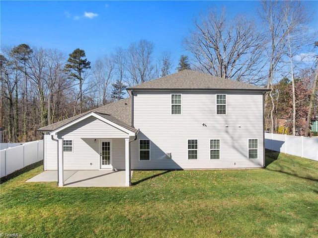 3051 Loch Drive, Winston-salem, NC 27106