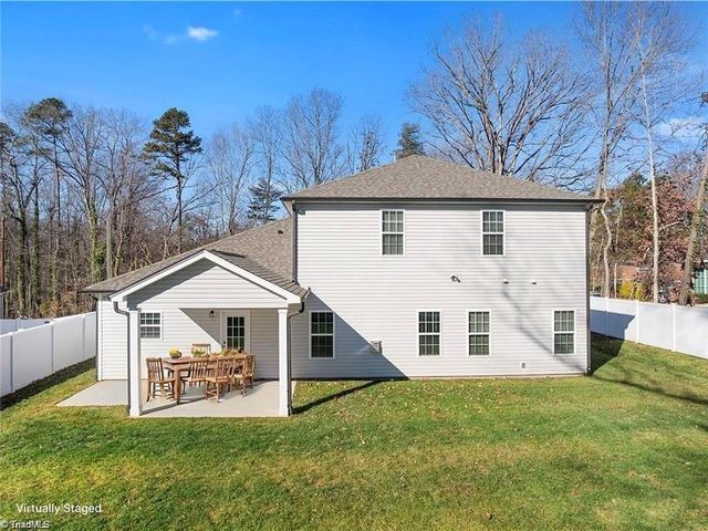 3051 Loch Drive, Winston-salem, NC 27106
