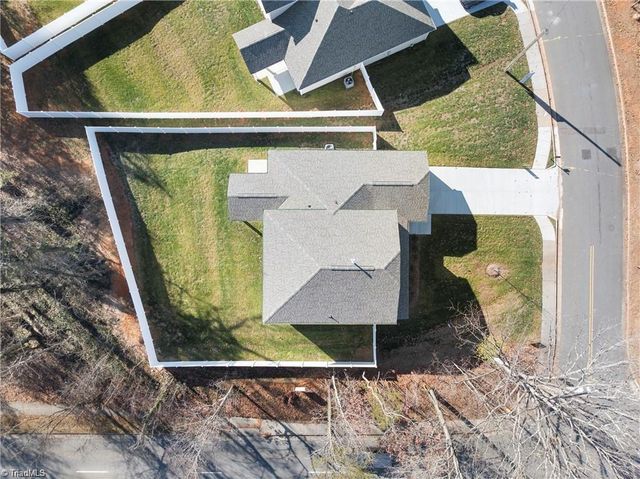 3051 Loch Drive, Winston-salem, NC 27106