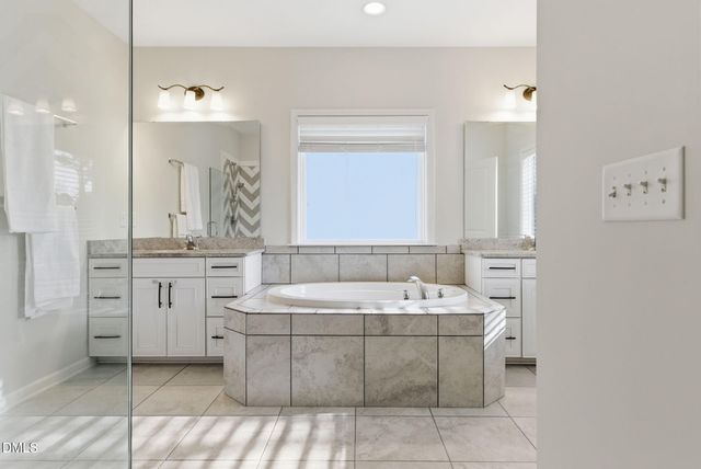 721 Vine Pond Court, Apex, NC 27523