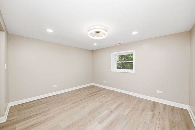1302 S Lawler Avenue, Lombard, IL 60148