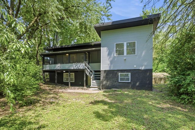 1302 S Lawler Avenue, Lombard, IL 60148