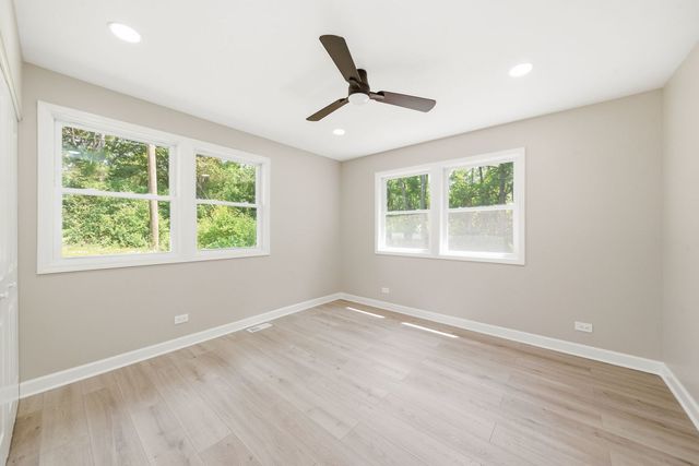 1302 S Lawler Avenue, Lombard, IL 60148